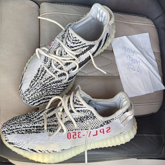 Adidas Yeezy Boost 350 V2 Zebra Black White Red - Picture 1 of 2
